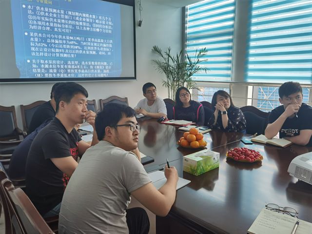 我院特邀請原南京水務(wù)集團總工吳志成來我院授課(圖1)